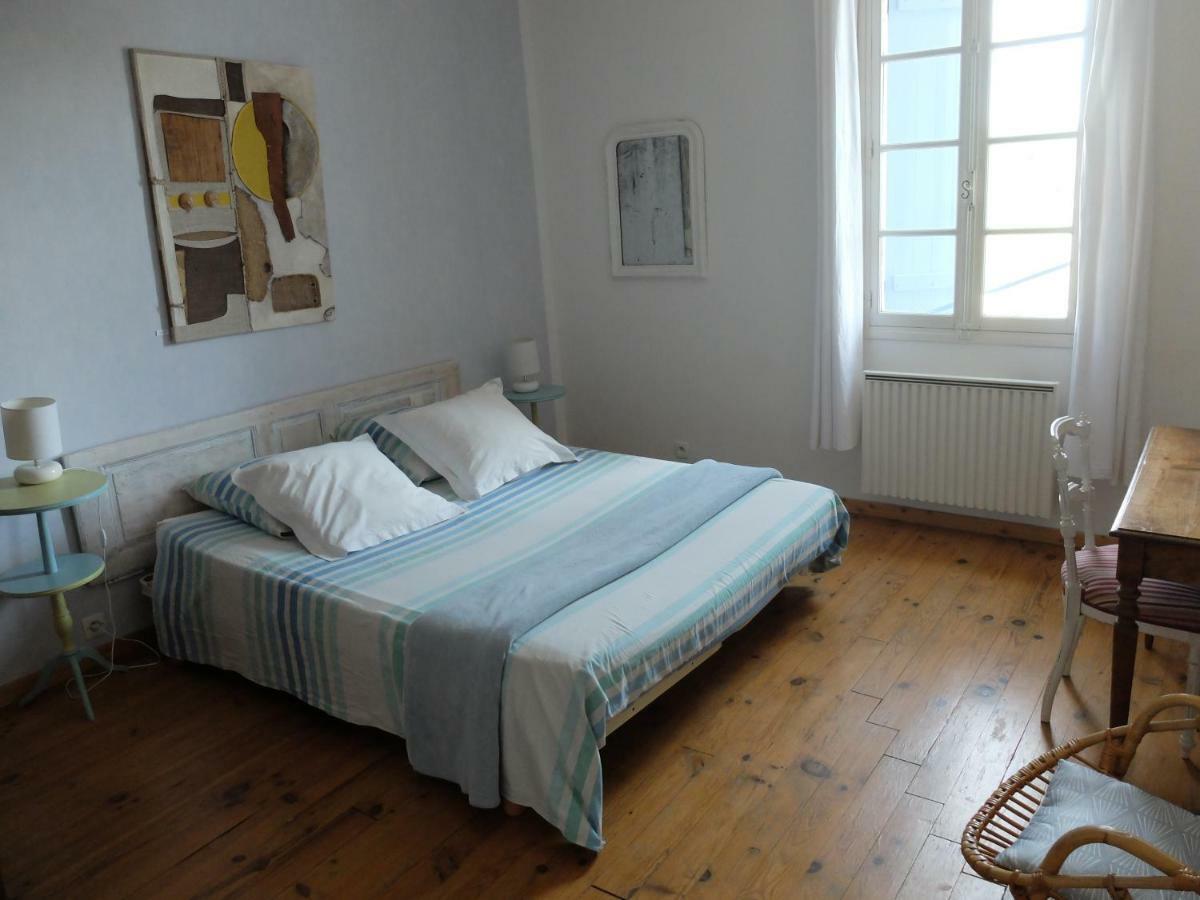 Chambres D'Hotes Dans Maison D'Artiste Galargues Екстериор снимка